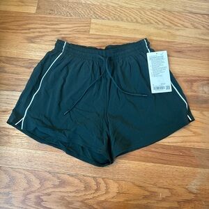 Dark Green Lululemon Lightweight Relaxed Short 3” Long Liner